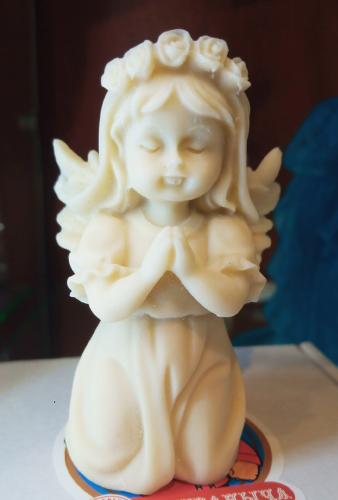 Статуэтка «Молящийся ангел» из эпоксидной смолы (под слоновую кость) 6Х9Х4 см