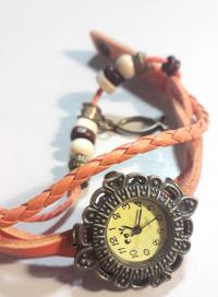 Часы наручные женские (кожаный ремешок, разные цвета)