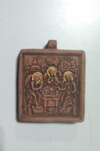 Икона Святой Троицы (глина) (43*47 мм) (большая)