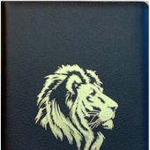 Библия каноническая 076zti (кожа, черный пятн.,золотой лев, на молн. с индекс., зол.обрез) 23076-5