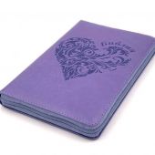 Библия каноническая 055zg (иск. кожа, св.-фиол., сердце, на молн., золот. обрез)25055-47